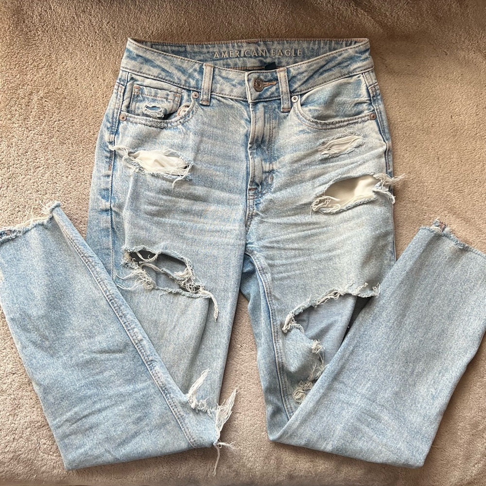 American Eagle Mom Jeans Women’s Size 00 Short Blue Highest Rise Distressed AE